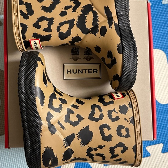 Hunter - Picture 4 of 11